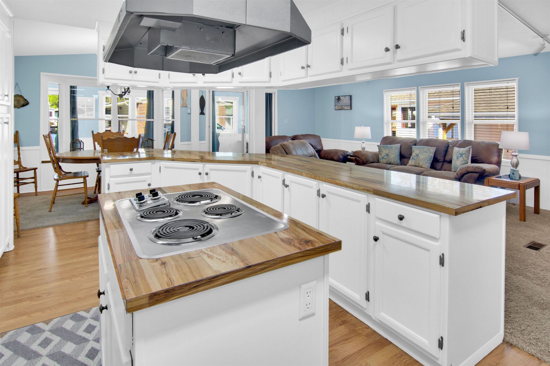 469 Sandpebble Dr.  Photo 15