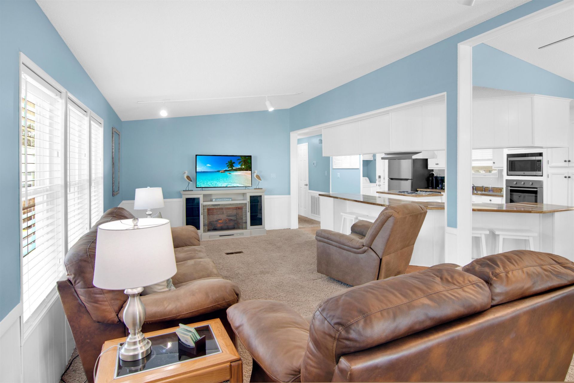 469 Sandpebble Dr.  Photo 8