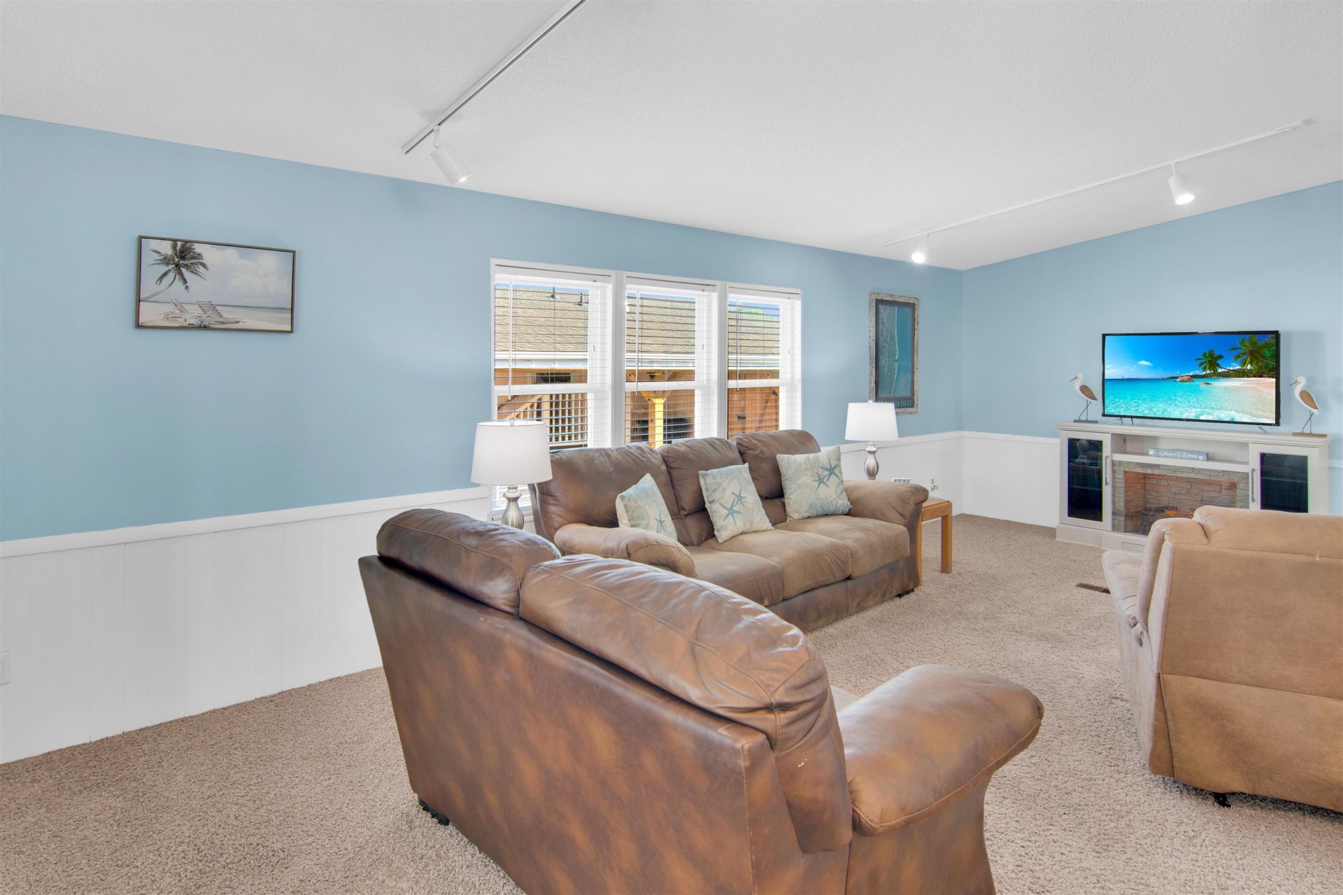 469 Sandpebble Dr.  Photo 9