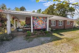 1800 Brown St. photo 4
