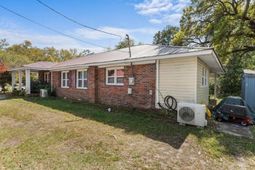 1800 Brown St. photo 4