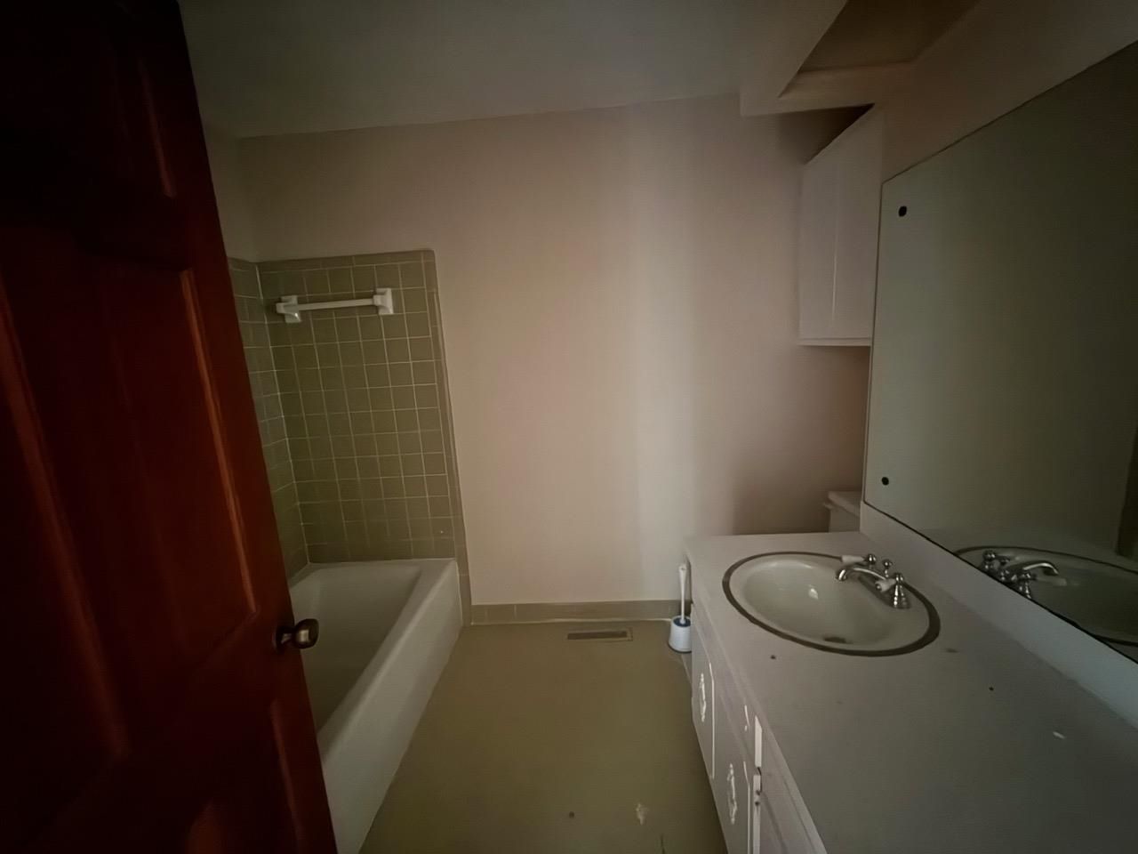 444 L J Rd. Photo 10
