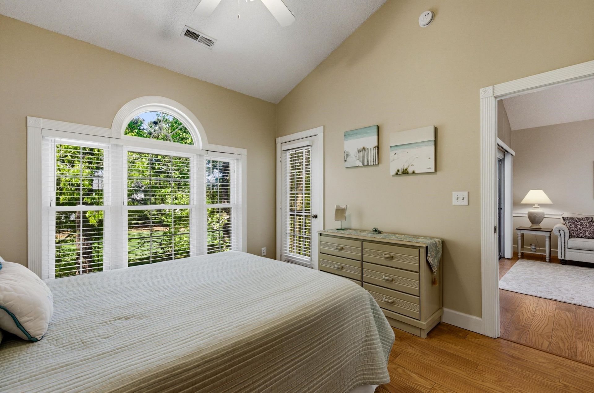 690 Riverwalk Dr.  Photo 14