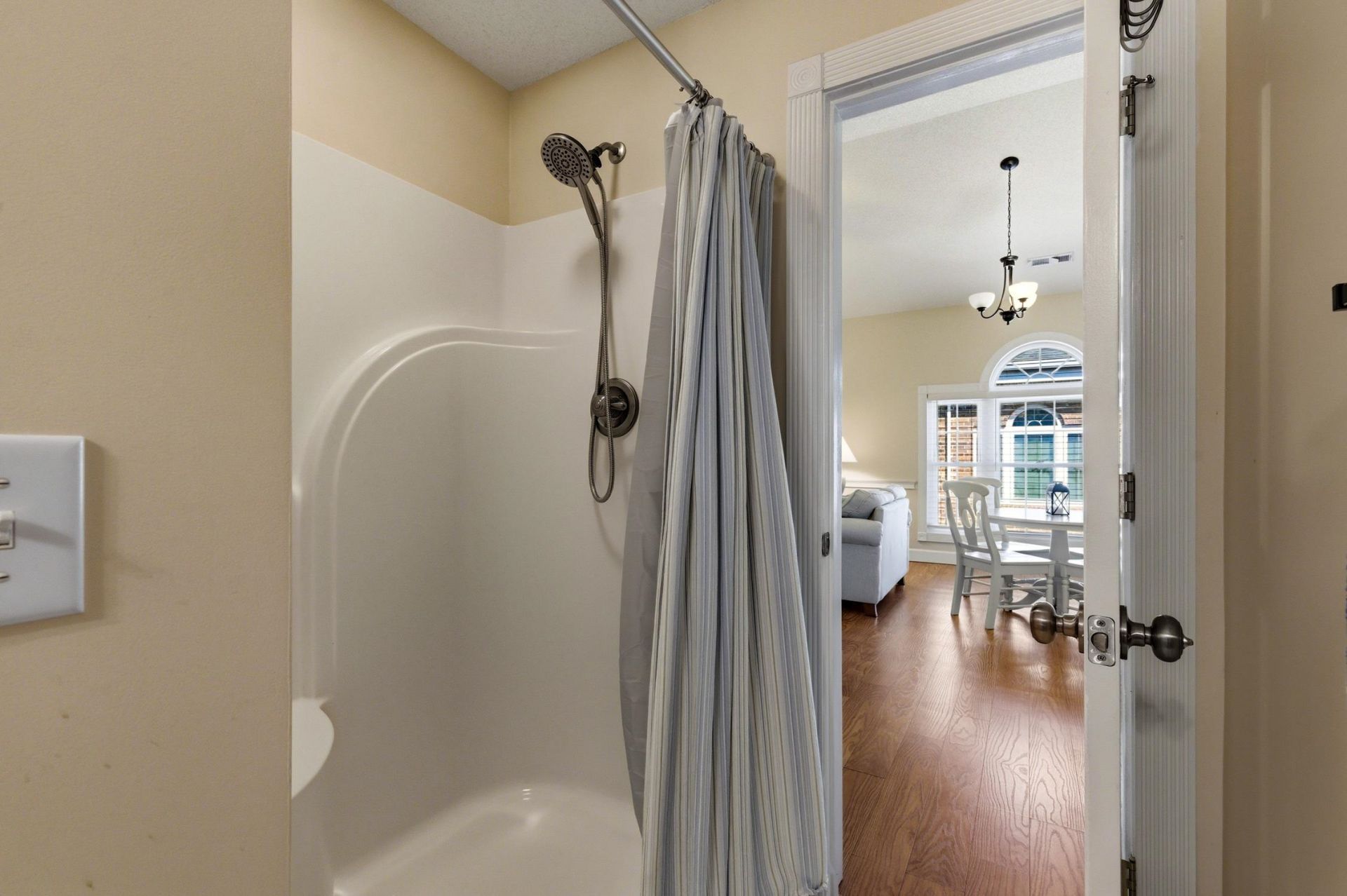 690 Riverwalk Dr.  Photo 19