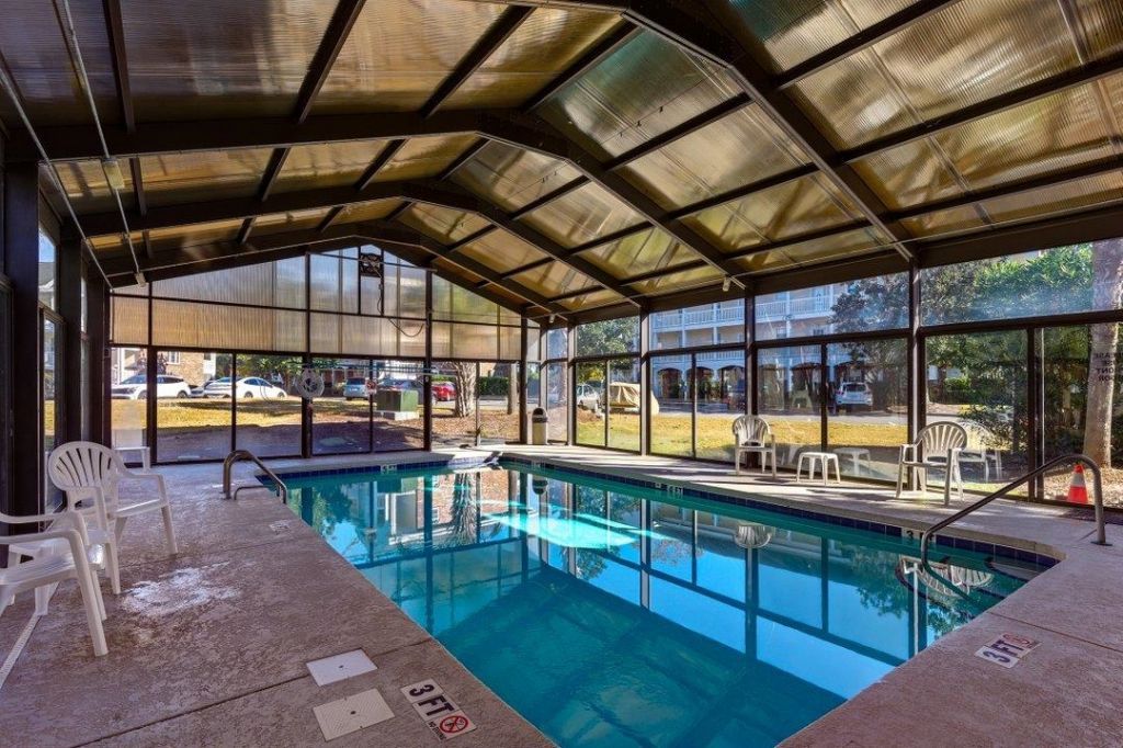 690 Riverwalk Dr.  Photo 29