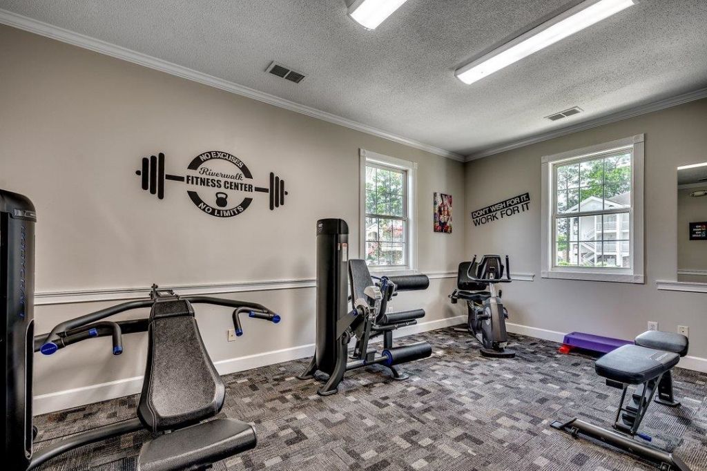 690 Riverwalk Dr.  Photo 31