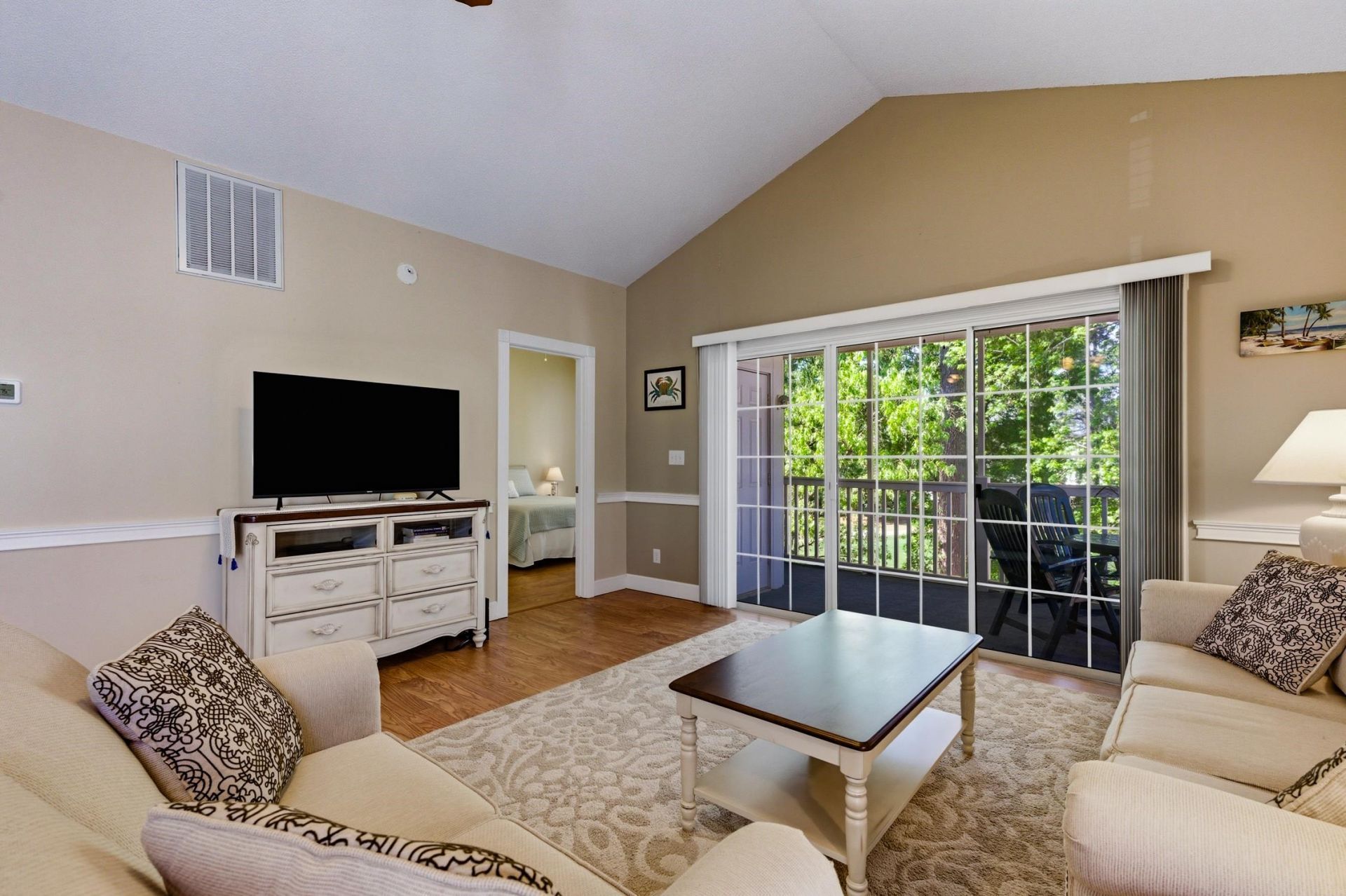 690 Riverwalk Dr.  Photo 4