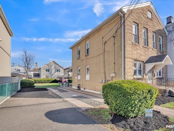 10 Irving Place, GARFIELD, NJ 07026