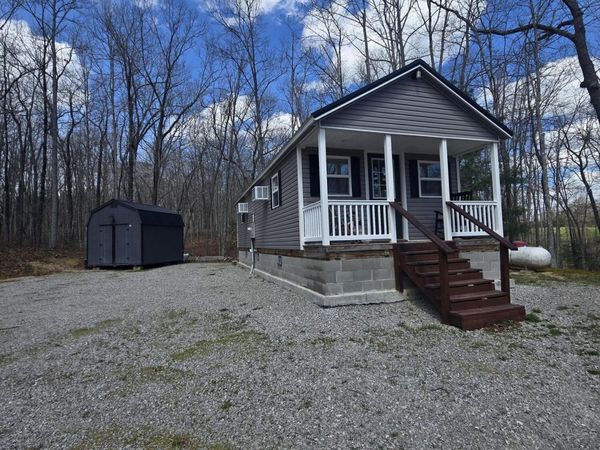 822 Spruce Creek Drive, Jamestown, TN 38556