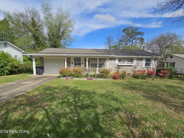 3200 Hazelwood Rd, Knoxville, TN 37921