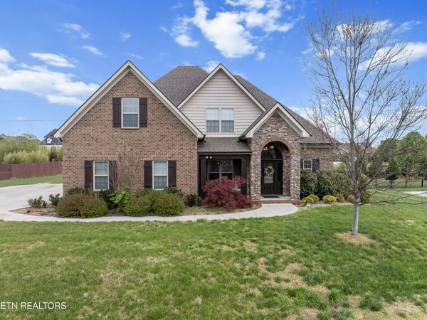 1432 Edenbridge Drive, Alcoa, TN 37701