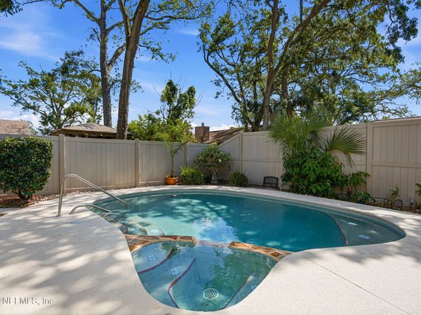 3933 PETITE Drive W, Jacksonville, FL 32250