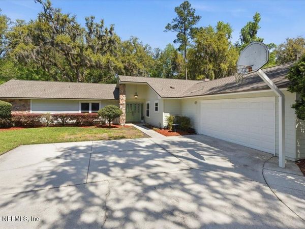 8233 OLD PORT Circle N, Jacksonville, FL 32216