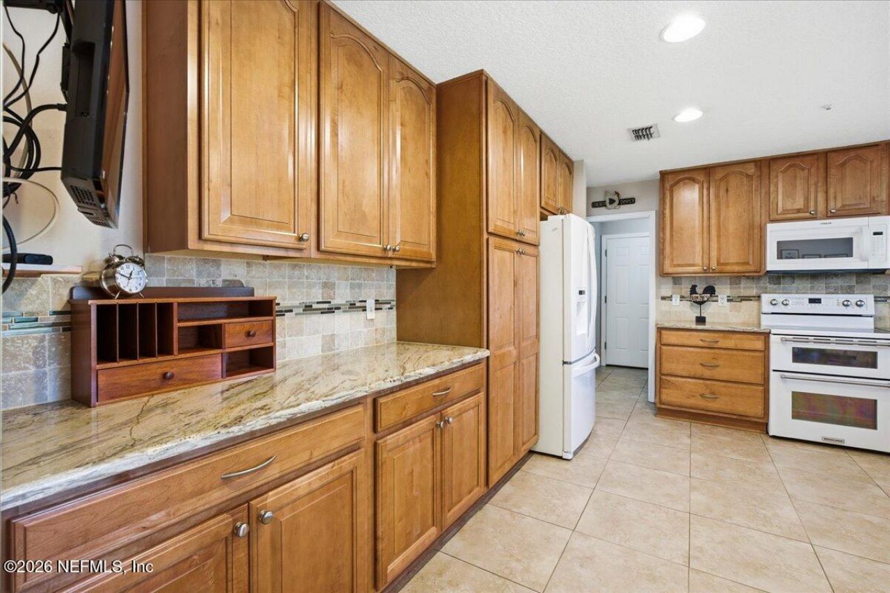 8233 Old Port Circle N, Jacksonville, FL 32216 Photo