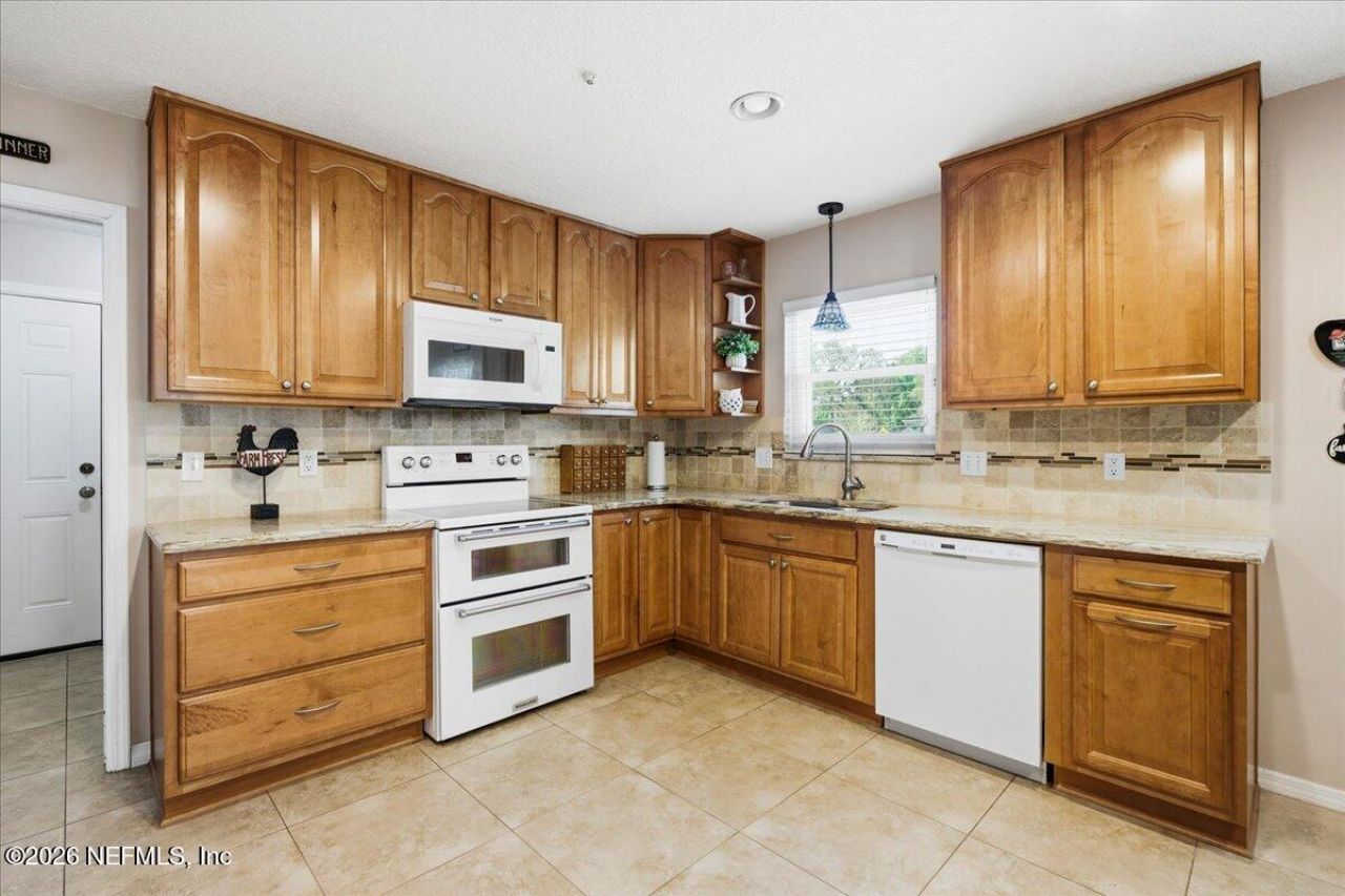 8233 Old Port Circle N, Jacksonville, FL 32216 Photo