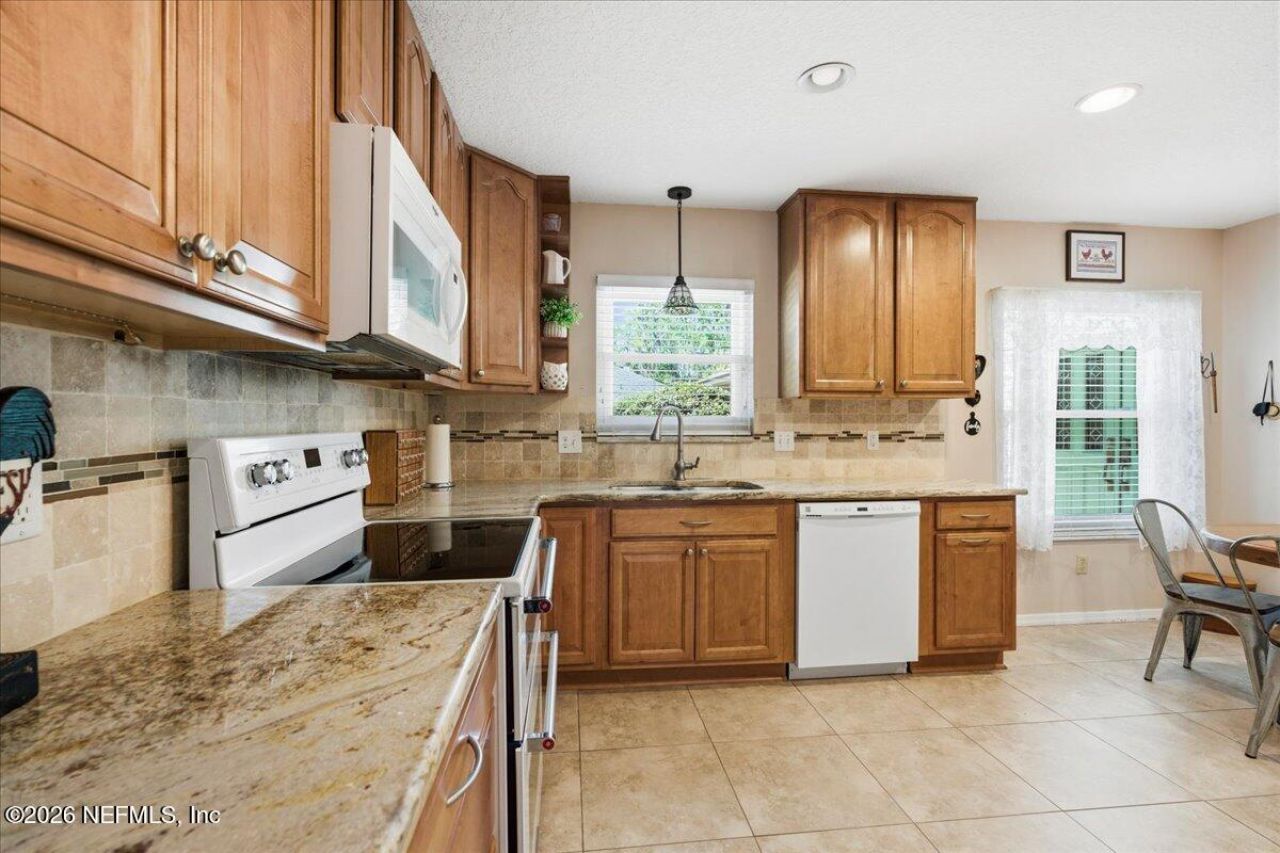 8233 Old Port Circle N, Jacksonville, FL 32216 Photo