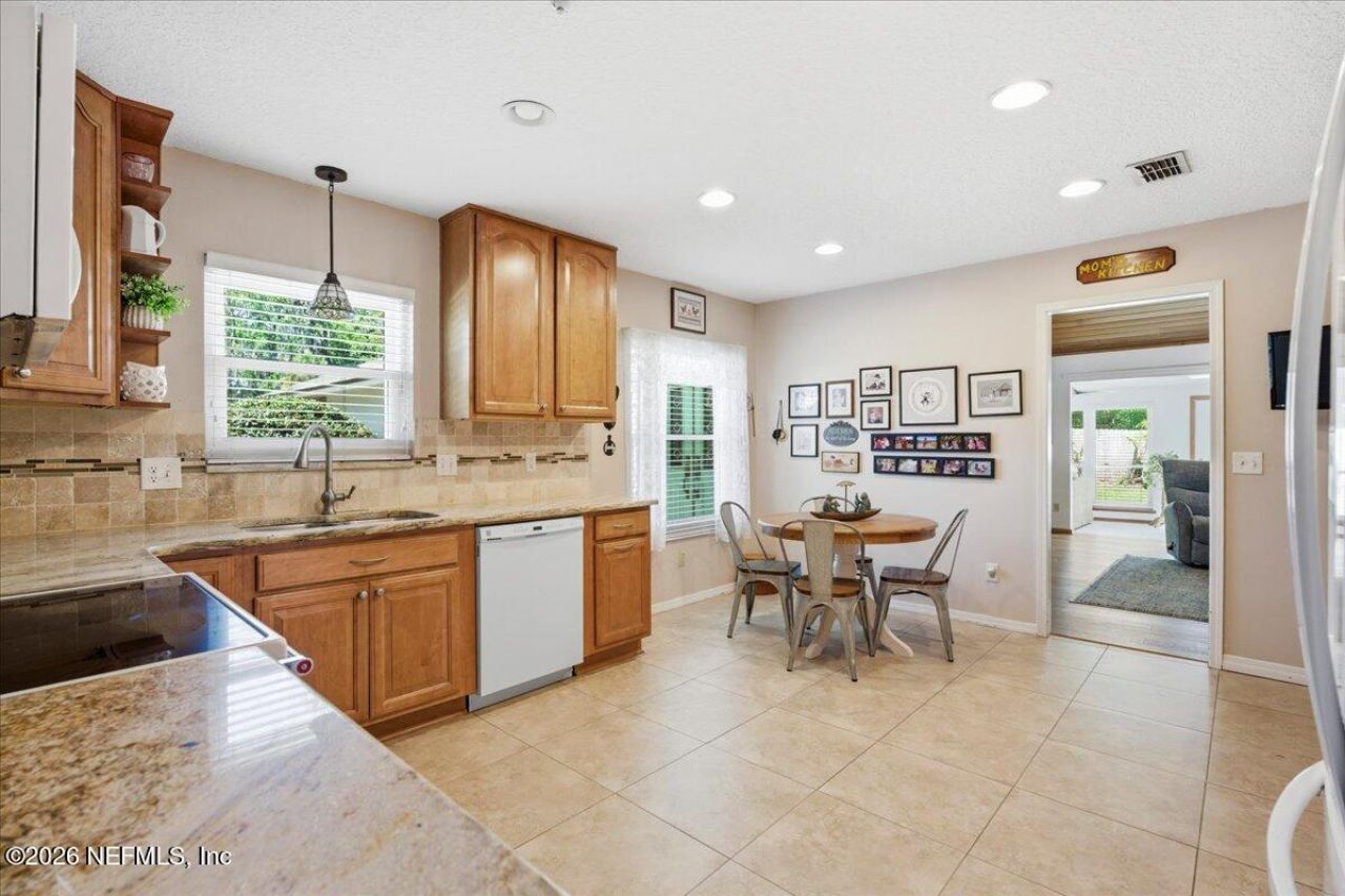 8233 Old Port Circle N, Jacksonville, FL 32216 Photo