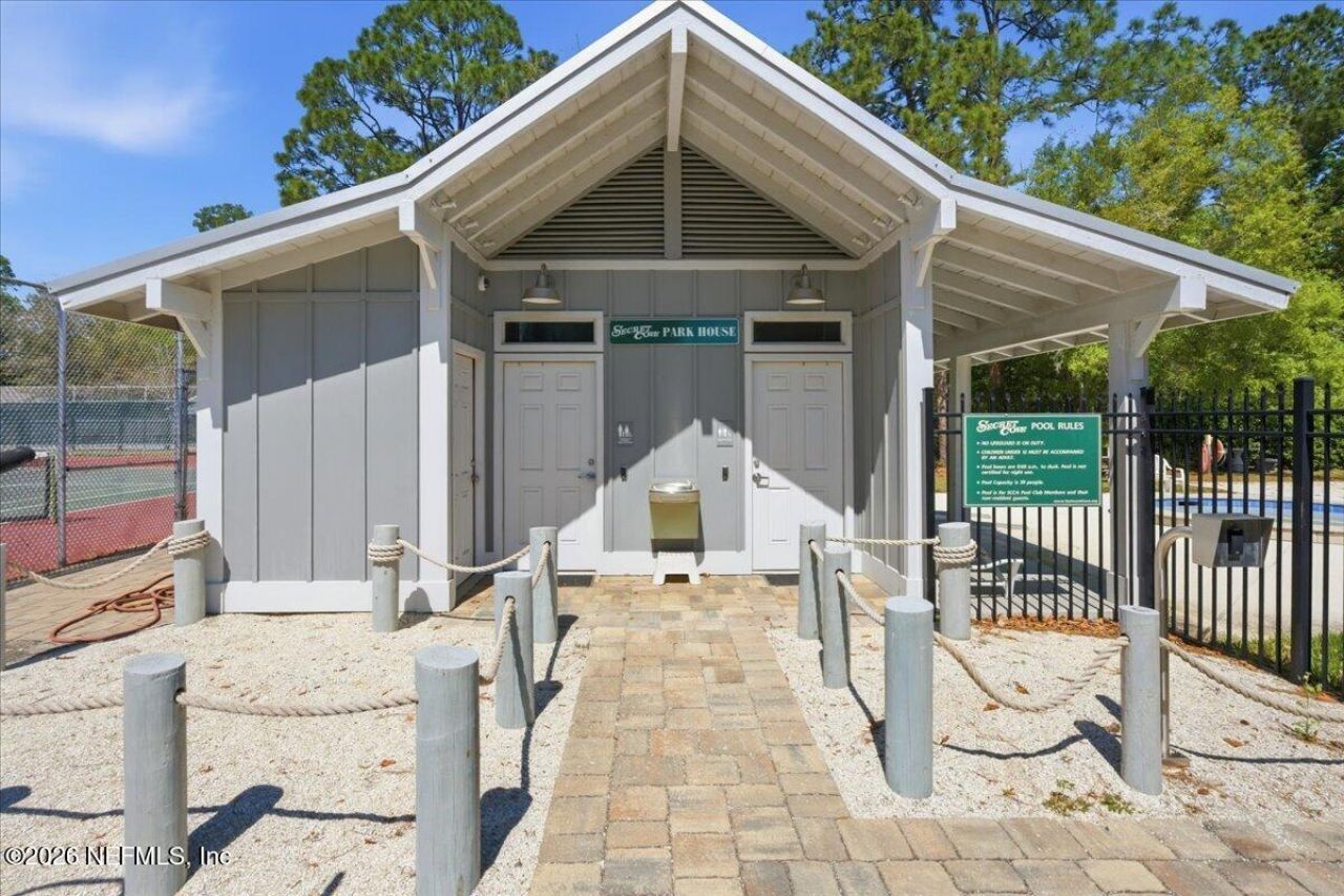 8233 Old Port Circle N, Jacksonville, FL 32216 Photo