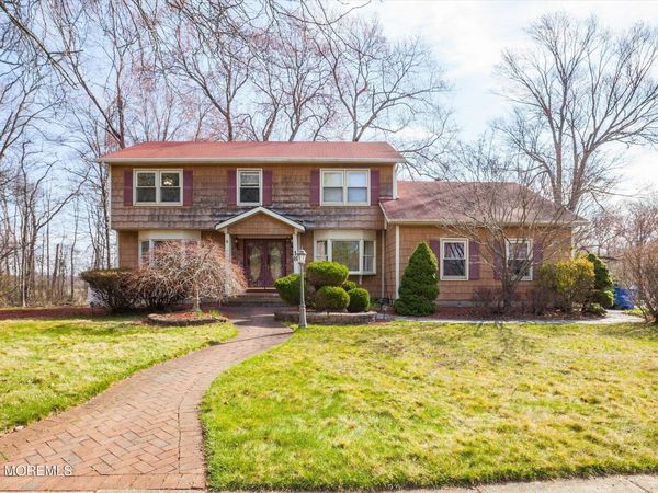 18 Warne Road, Matawan, NJ 07747