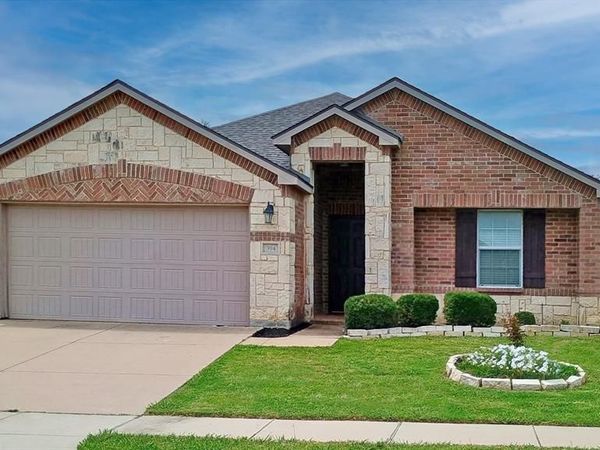 394 Meadow Ridge Drive, Burleson, TX 76028
