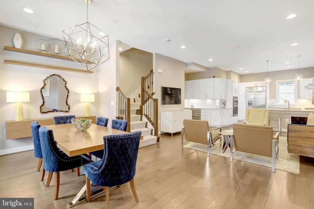 2104 Main Line Boulevard , Alexandria, VA 22301 Main Photo