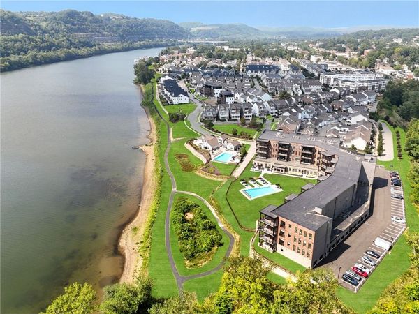 1 1st Street, Unit 407, Oakmont, PA 15139