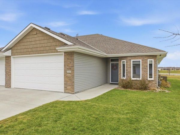 5248 CARRIAGE Road, COUNCIL BLUFFS, IA 51501