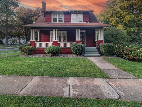 6 Sanger Avenue , New Hartford, NY 13413