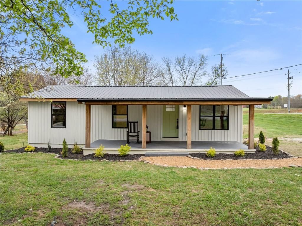 401 Wilbanks Street, Baldwin, GA 30511 Main Photo
