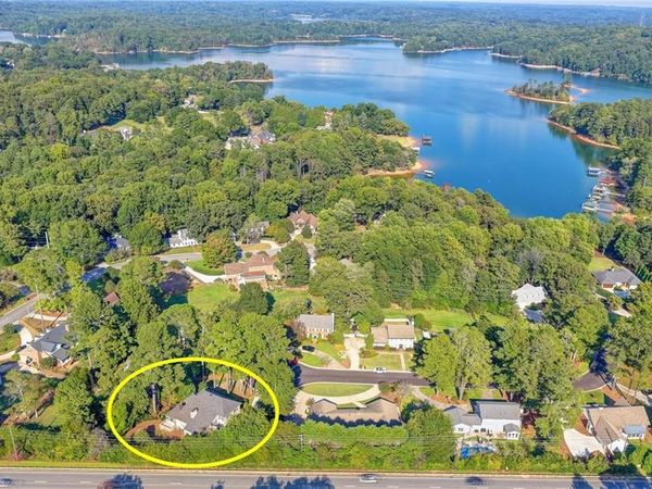 2859 Village Court, Gainesville, GA 30506