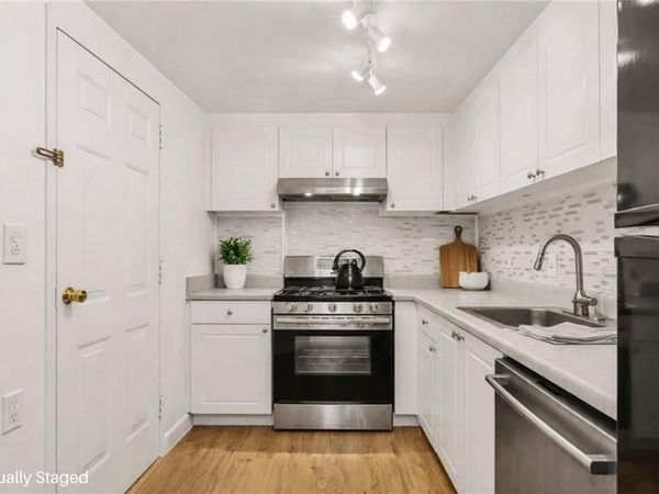 1501 Clairmont Road, Unit 827, Decatur, GA 30033