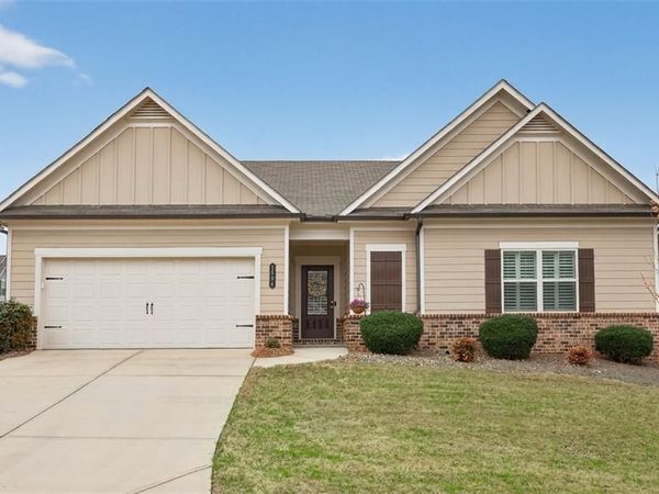 1594 Davey Circle, Hoschton, GA 30548