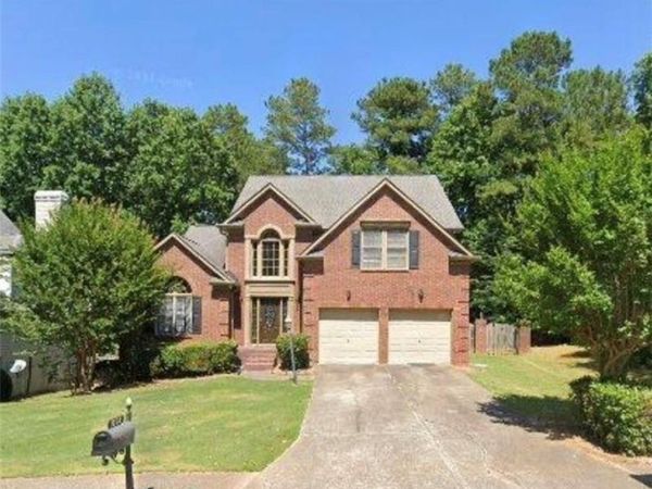1194 Manor Crest Court NE, Marietta, GA 30068