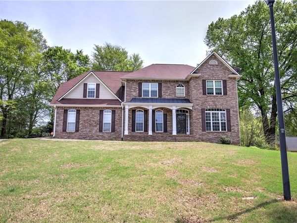 11 Berkshire Drive NW, Cartersville, GA 30120