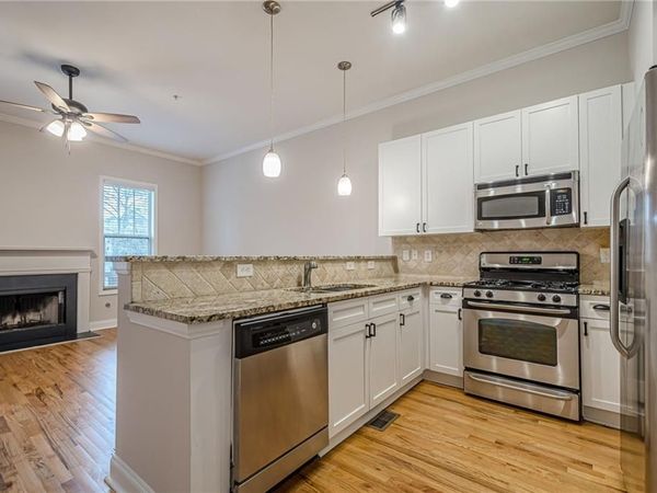 1949 Sterling Oaks Circle NE, Unit 13, Atlanta, GA 30319