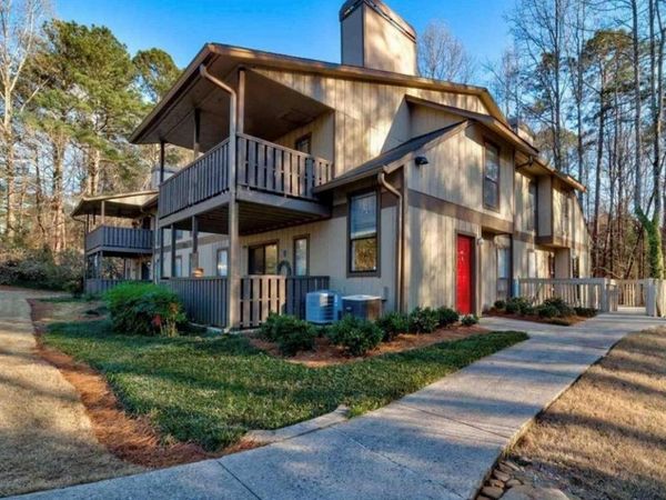 709 Woodcliff Drives , Atlanta, GA 30350