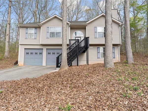 1311 Ridgeview Road , Auburn, GA 30011