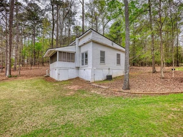 1697 County Line Ext, Mansfield, GA 30055