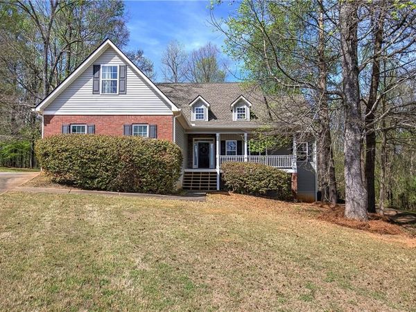 10 Carriage Lane NW, Cartersville, GA 30120