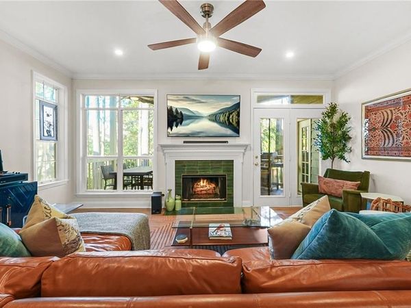 815 Mcgill Park Avenue NE, Atlanta, GA 30312