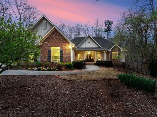 167 Early Red Pippin, Clarkesville, GA 30523