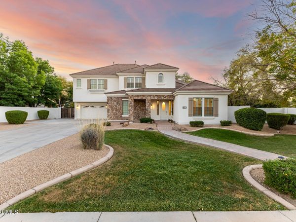 851 E DESERT INN Drive, Chandler, AZ 85249