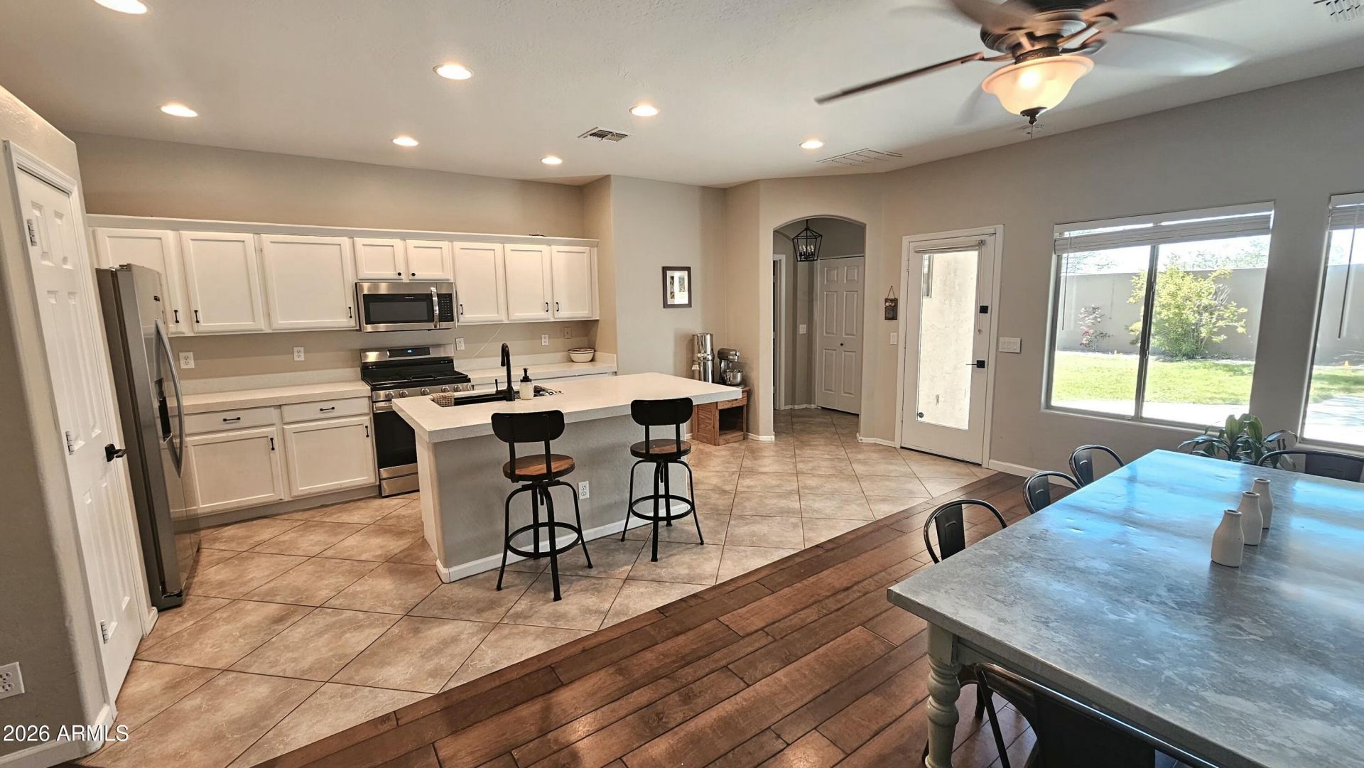 42414 N 46th Lane, Phoenix, AZ 85086 Main Photo