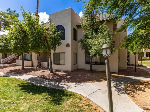 750 E NORTHERN Avenue, Unit 2072, Phoenix, AZ 85020