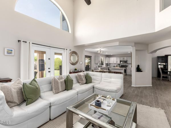 724 W SANDRA Terrace, Phoenix, AZ 85023