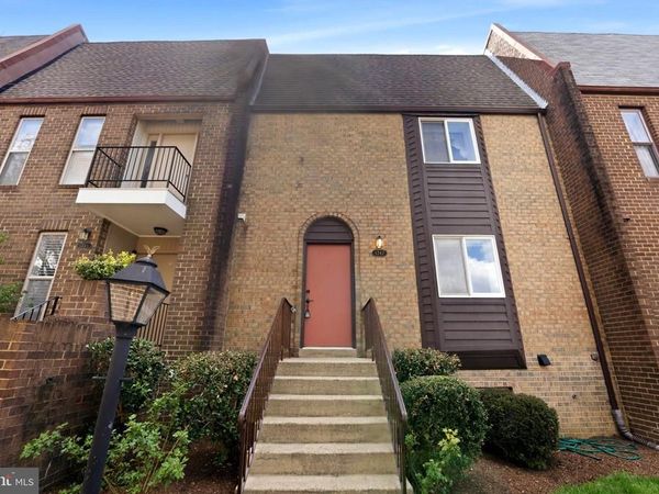 1747 CY COURT , VIENNA, VA 22182
