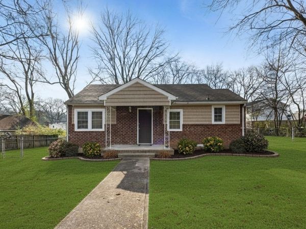 2837 Brunswick Dr , Nashville, TN 37207