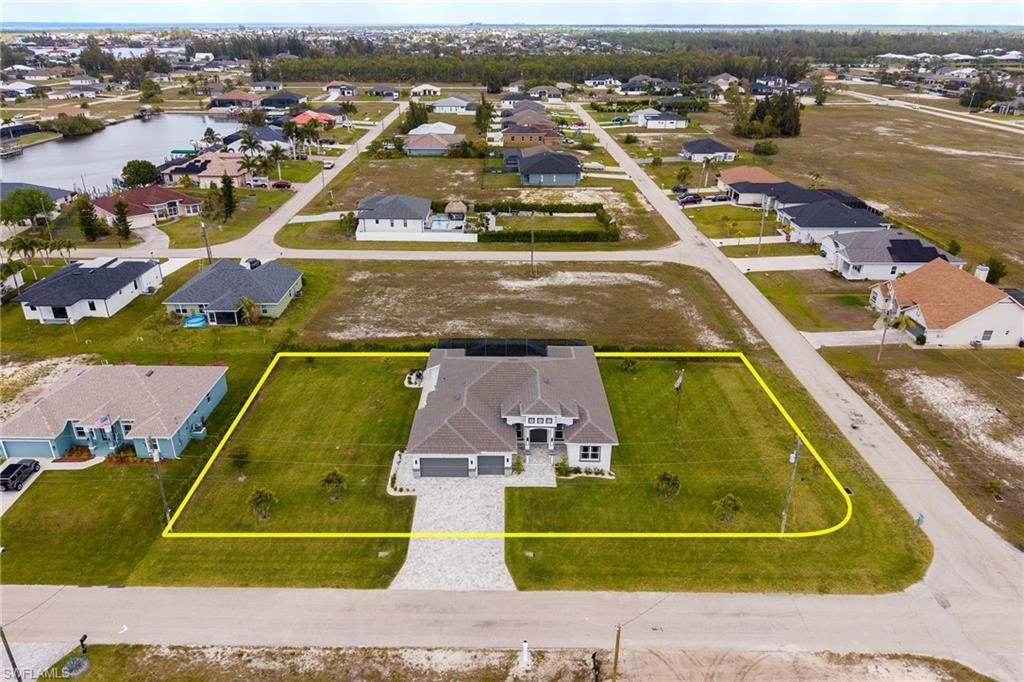 4105 NW 20th St, Cape Coral, FL 33993 Photo