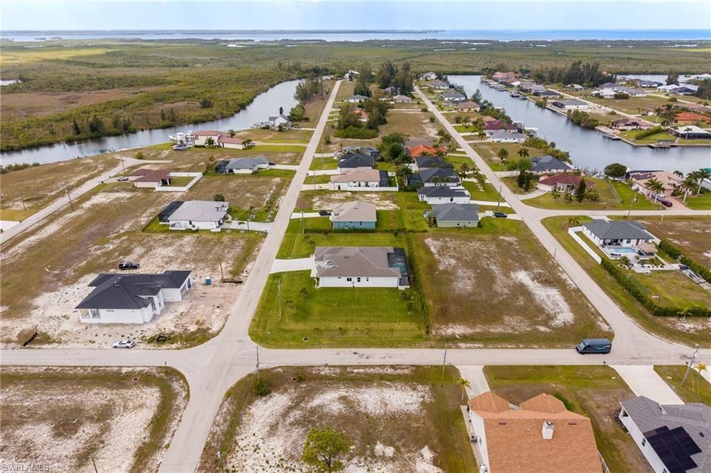 4105 NW 20th St, Cape Coral, FL 33993 Photo