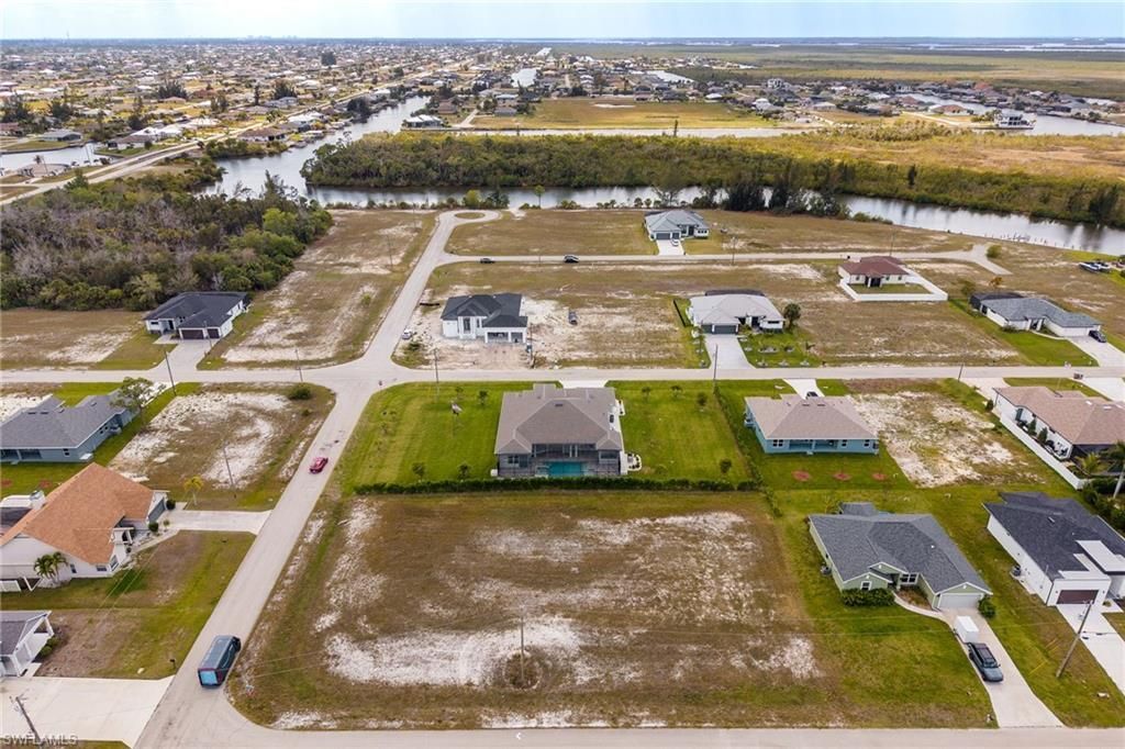 4105 NW 20th St, Cape Coral, FL 33993 Photo